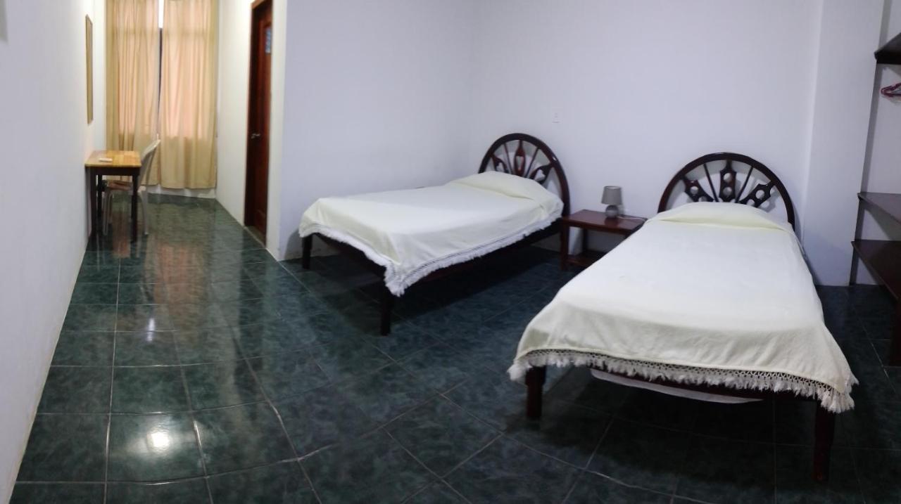 Hotel Isla Del Descanso Puerto Villamil Buitenkant foto
